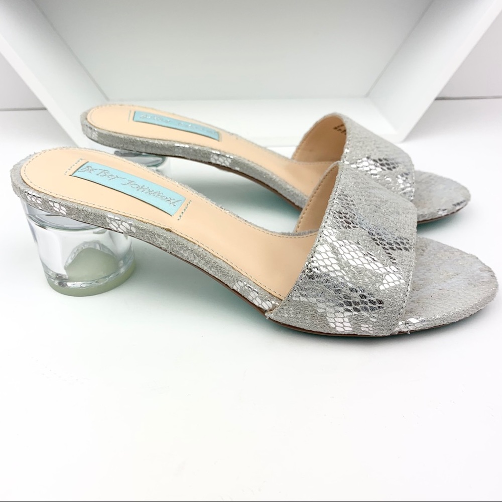 Betsey Johnson Acrylic Silver Heels Bridal Block Bride - Picture 3 of 9